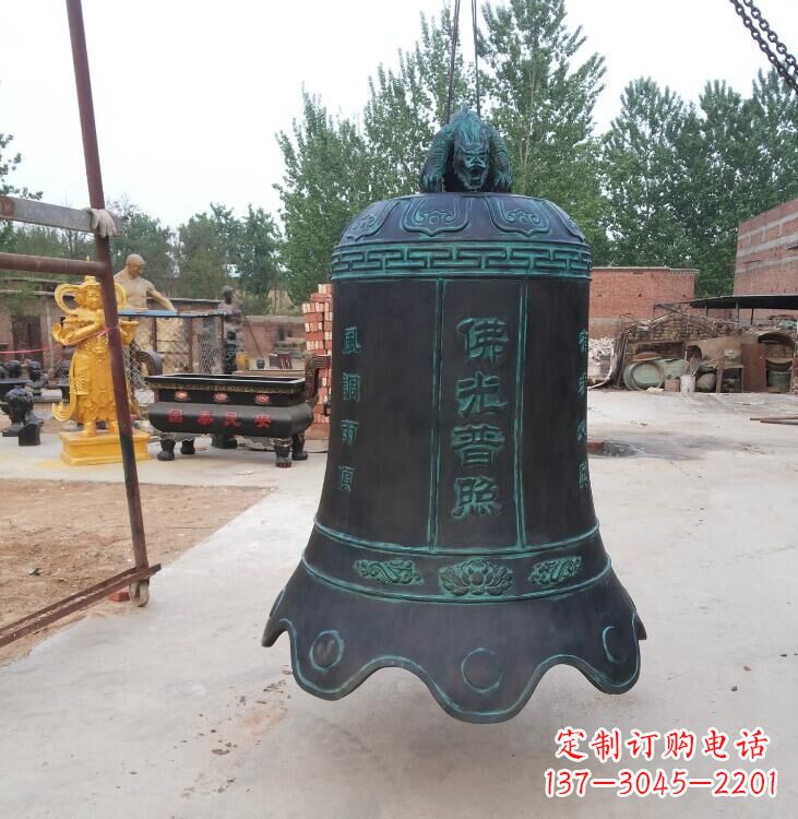 仙桃玻璃钢铜钟雕塑精美外观,持久耐用