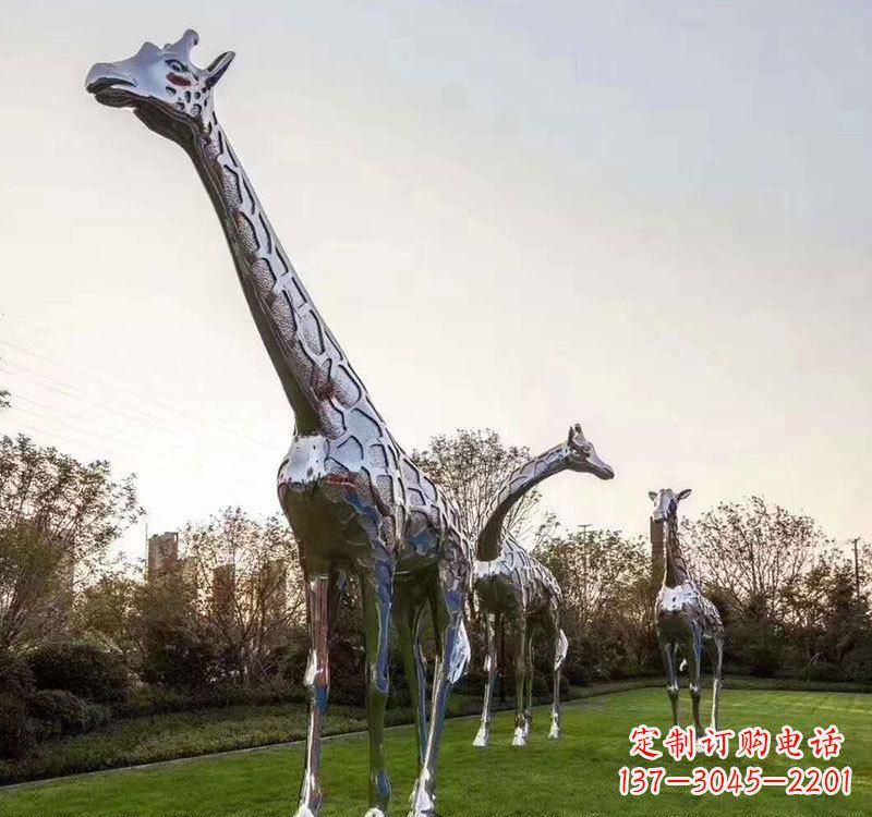 仙桃不锈钢长颈鹿雕塑美丽的艺术精神