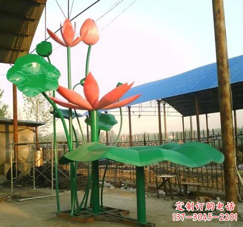 仙桃不锈钢荷花雕塑汲取自然之美