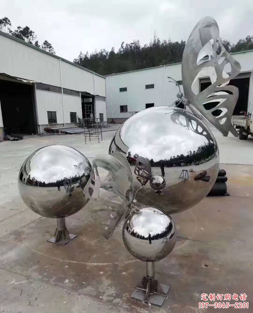 仙桃不锈钢蝴蝶雕塑美丽而迷人