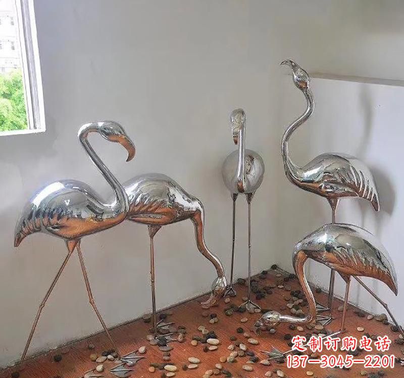 仙桃不锈钢火烈鸟象征勇气与活力