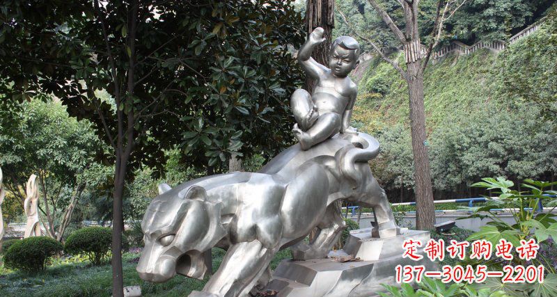 仙桃不锈钢老虎雕塑美丽而又可爱