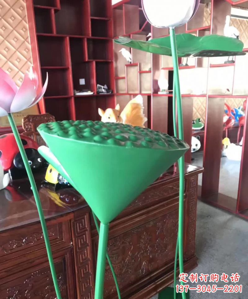 仙桃不锈钢莲藕雕塑引领现代景观艺术