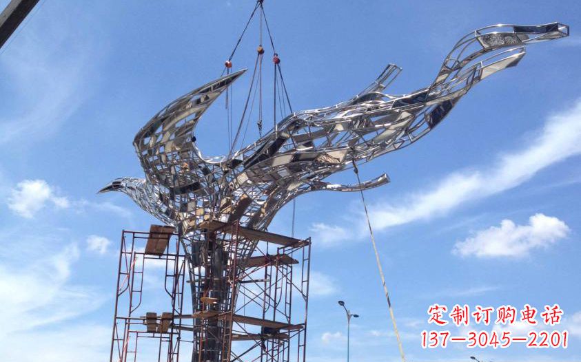 仙桃不锈钢镂空鸽子雕塑美丽的象征