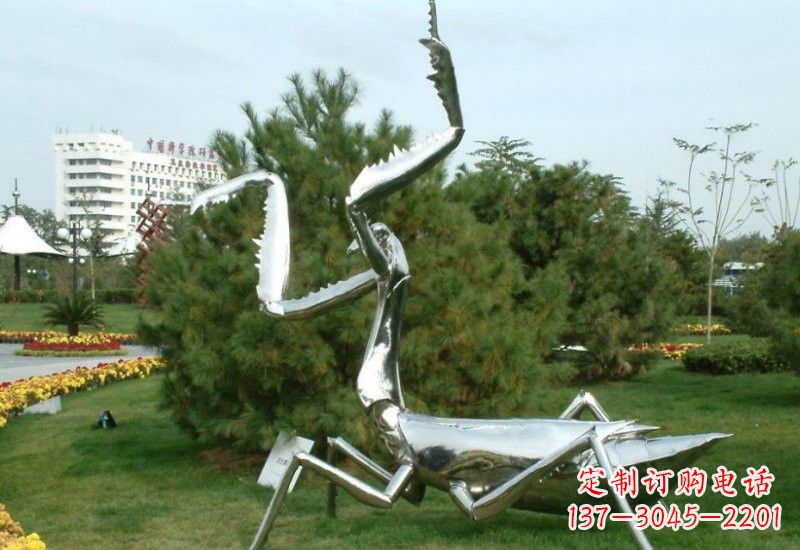 仙桃不锈钢螳螂雕塑艺术的精美结晶