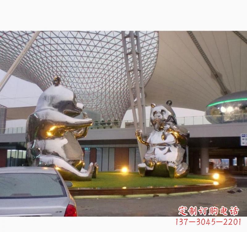 仙桃不锈钢熊猫雕塑象征中国特色文化