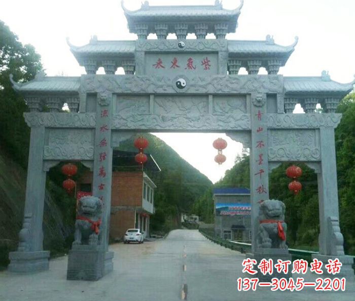 仙桃“村口三门石雕牌楼——传承文化的艺术”