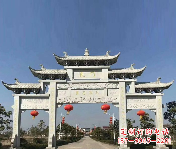 仙桃传承百年,村口牌楼雕塑的历史