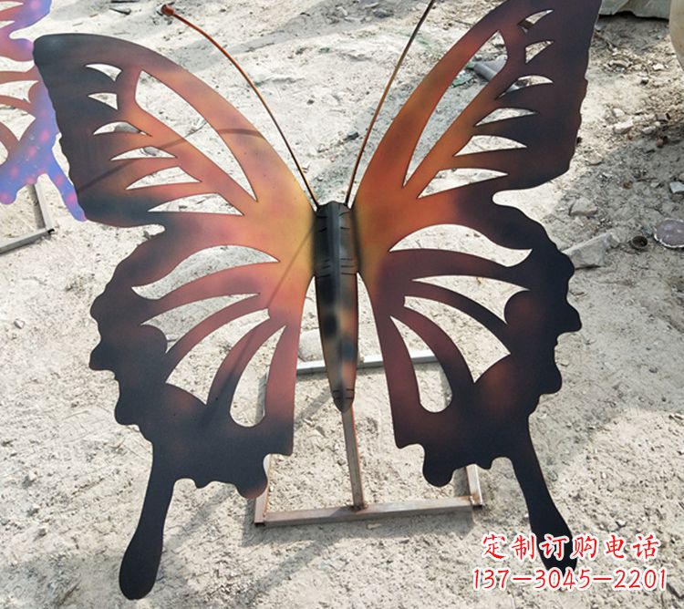 仙桃大型不锈钢铁艺蝴蝶雕塑,户外公园园林彩色昆虫摆件