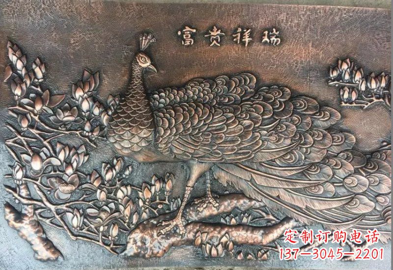 仙桃华丽锻铜孔雀雕塑