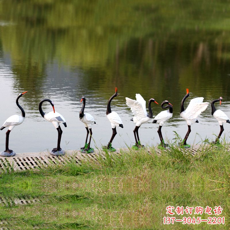 仙桃仿真仙鹤玻璃钢水景雕塑摆件-公园水池水塘琥珀动物雕塑