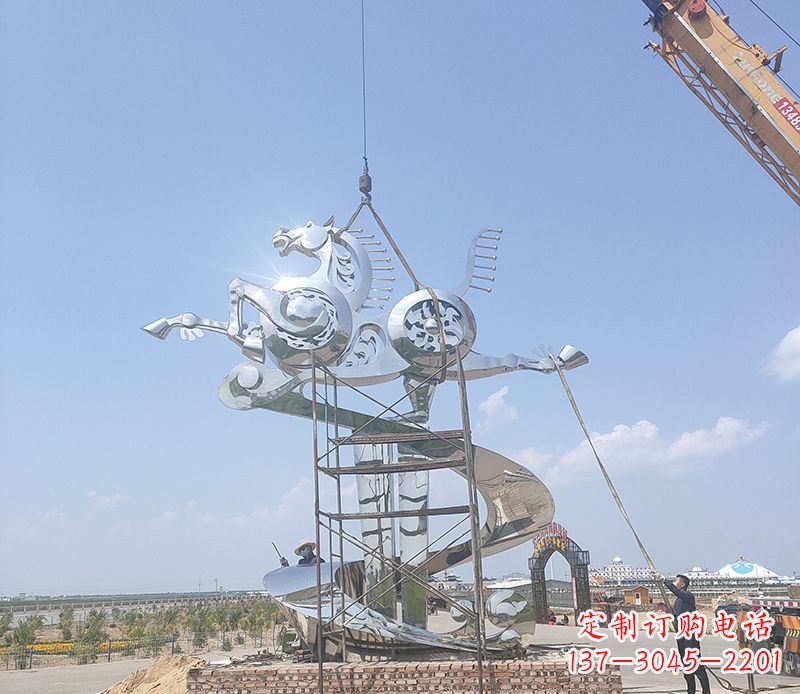 仙桃飞马雕塑,美景流驰