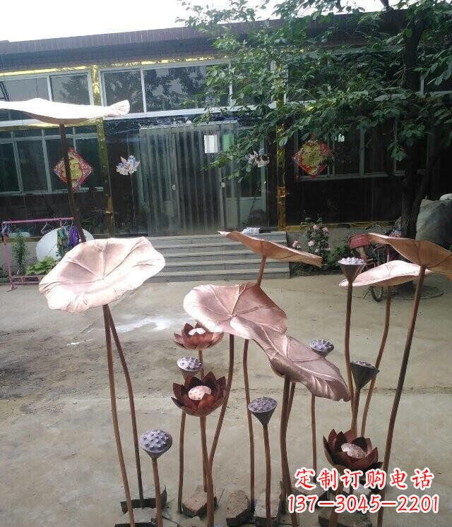 仙桃精美锻铜荷叶雕塑