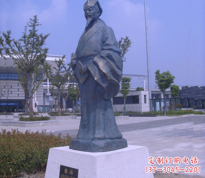 仙桃古代陆游诗人雕塑