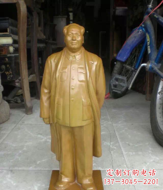 仙桃毛主席仿铜雕塑:唤醒历史的记忆