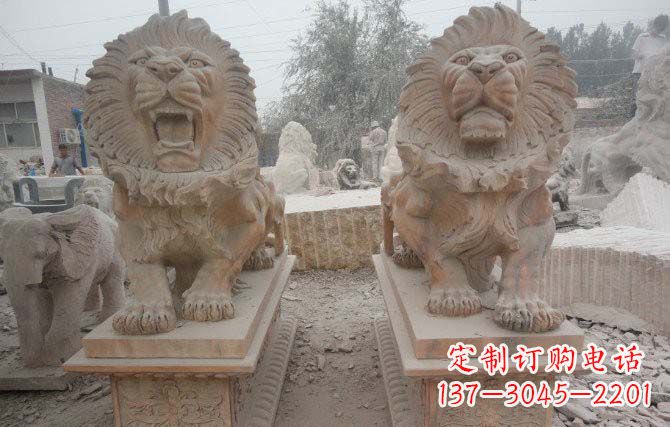 仙桃门口晚霞红西洋狮子雕塑