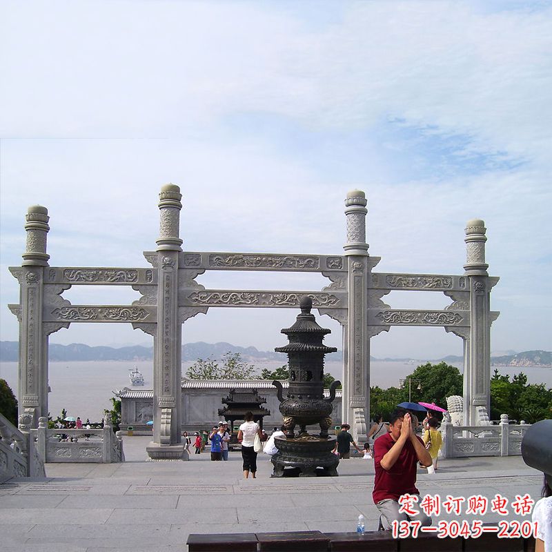 仙桃寺院冲天式石雕牌坊