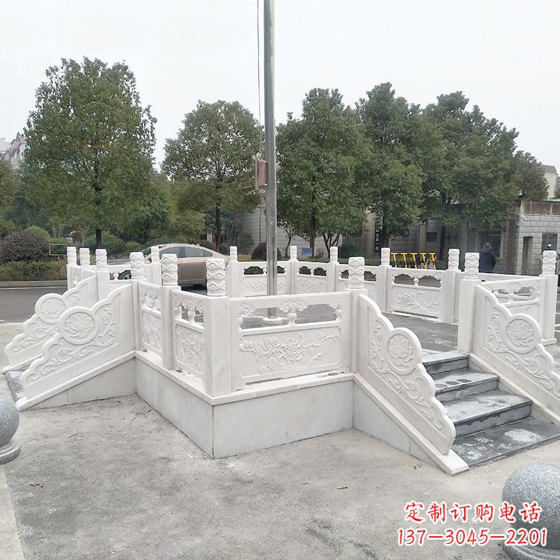 仙桃校园广场石雕升旗台